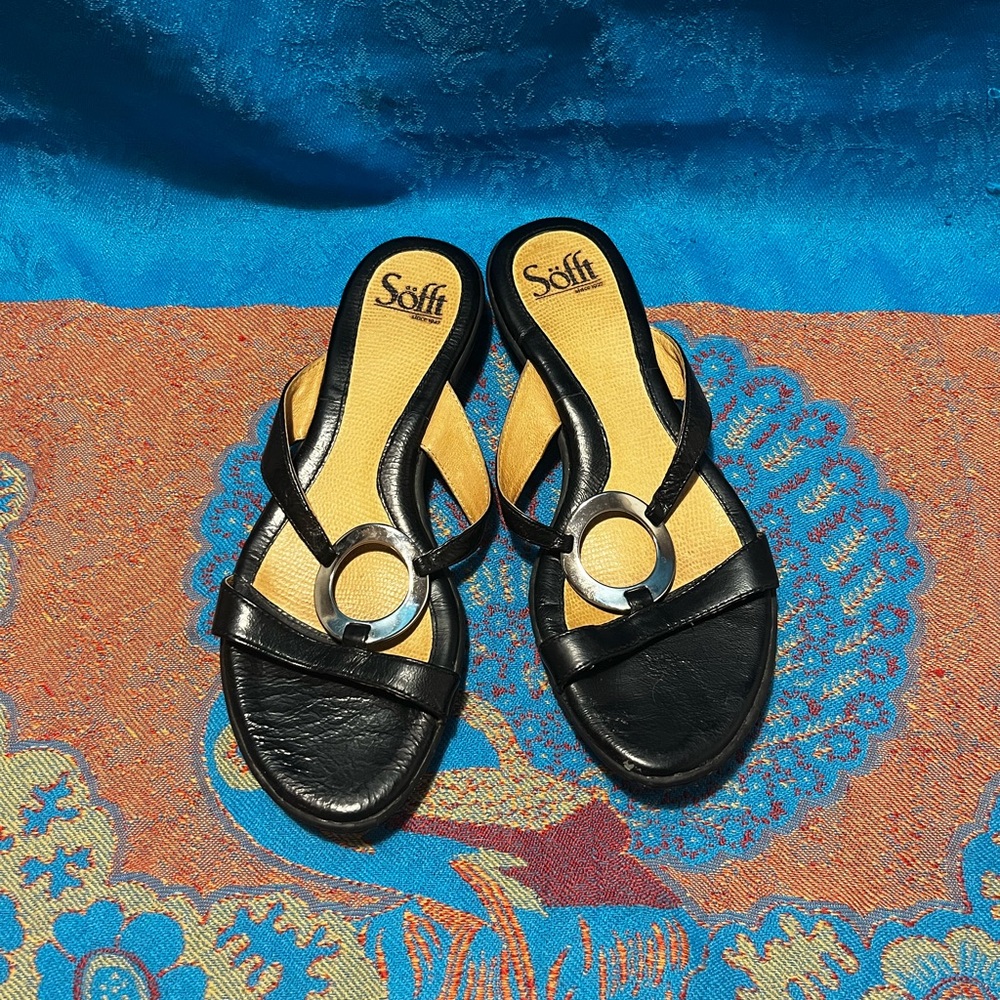 Sofft Brand black leather sandals